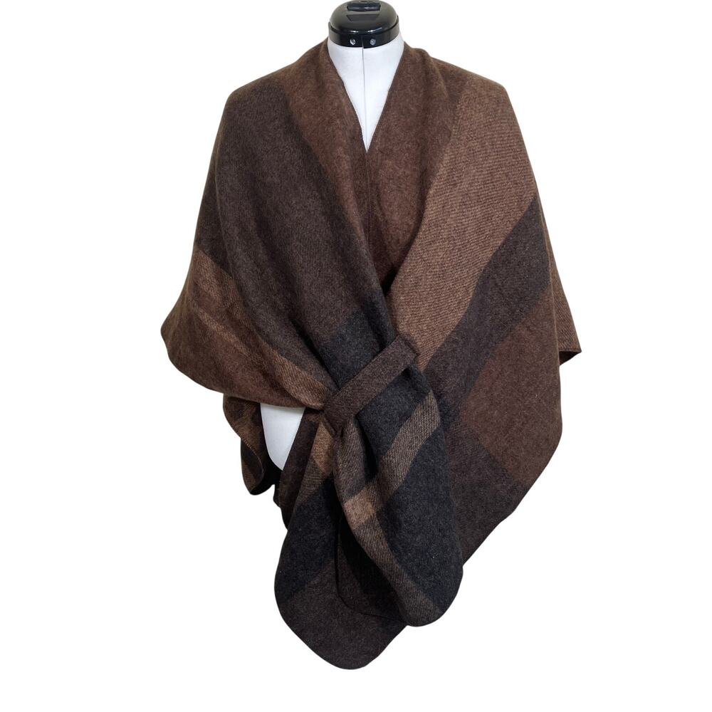 Woolrich Women's Reversible Wrap Shawl Brown Plaid & Animal Print Soft Cozy - Picture 2 of 15